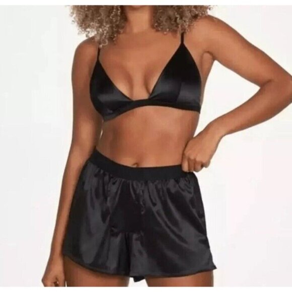 Frederick's of Hollywood Ginny Black Satin Sleepwear Shorts Bra Set Small NWT